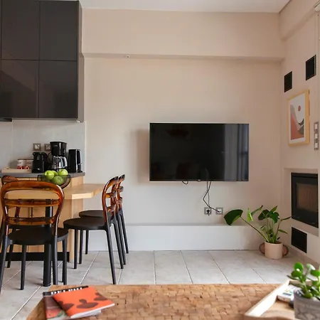 Gallery House In Itea-delphi *