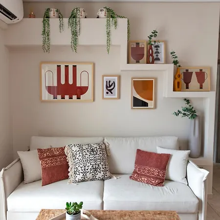 Gallery House In Itea-delphi Itea