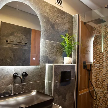 Apartment Gallery House In Itea-delphi