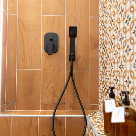 Gallery House In Itea-delphi Apartment