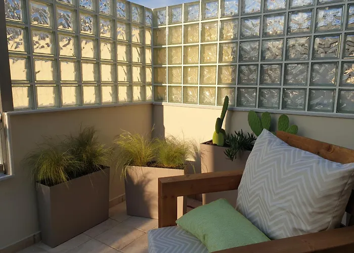 Gallery House In Itea-delphi *