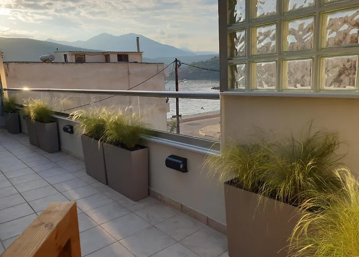 Gallery House In Itea-delphi Appartamento