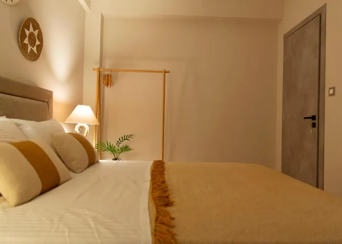 Gallery House In Itea-delphi * Itea